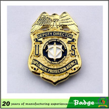 Eagle Shield Shape Chapado en oro oficial Pin Badge Police Badge